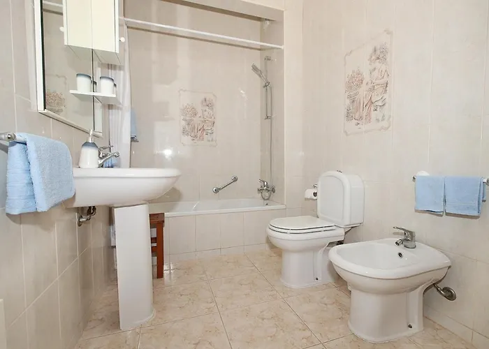 Ferias Sem Carro - E Piscina 波尔蒂芒