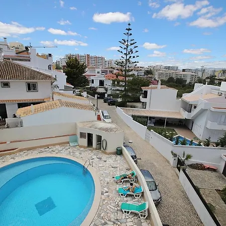 Διαμέρισμα Ferias Sem Carro - E Piscina